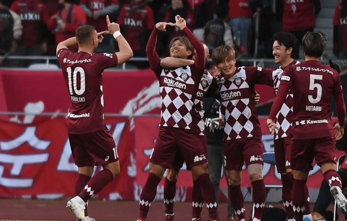 爱游戏官方网站 -巴塞罗那传奇vs曼联传奇