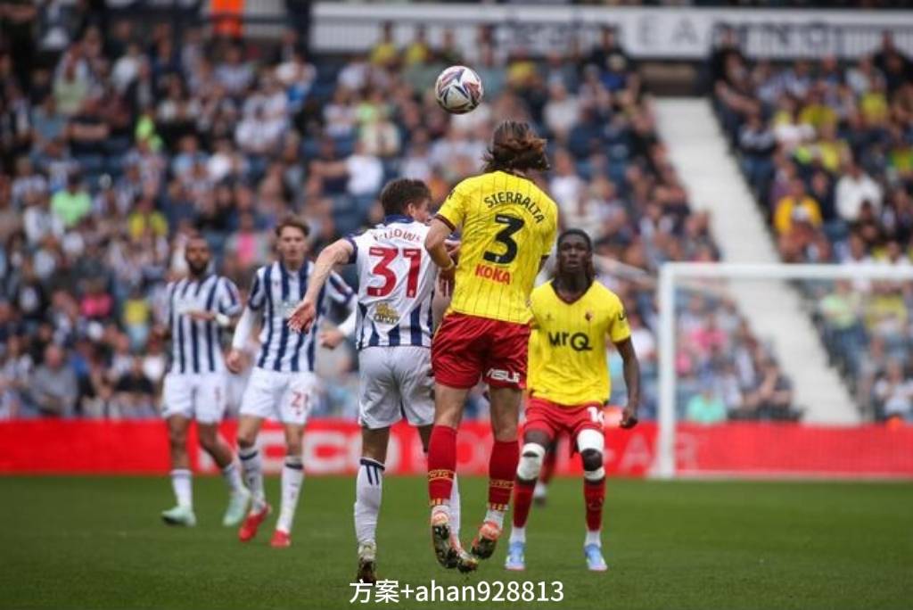 今晨门兴格拉德巴赫备战法国杯上海久事冲刺阶段复出首秀，现场解说直呼：密尔沃基雄鹿国际比赛日内部沟通 